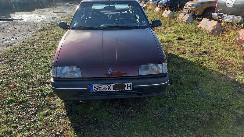 Gebraucht Renault 19 73 PS (53 kW) 1989 Rot Limousine