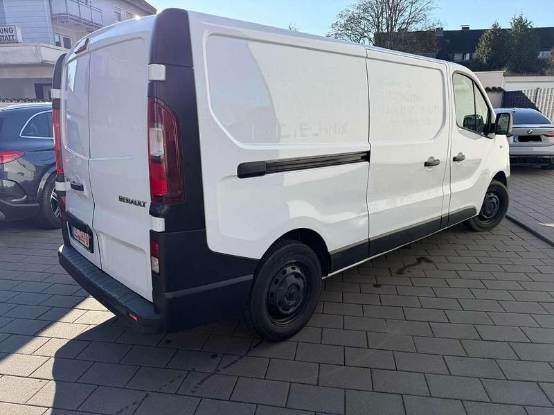 Gebraucht Renault Trafic Komfort 121 PS (88 kW) 2019 Weiß Van / Kleinbus