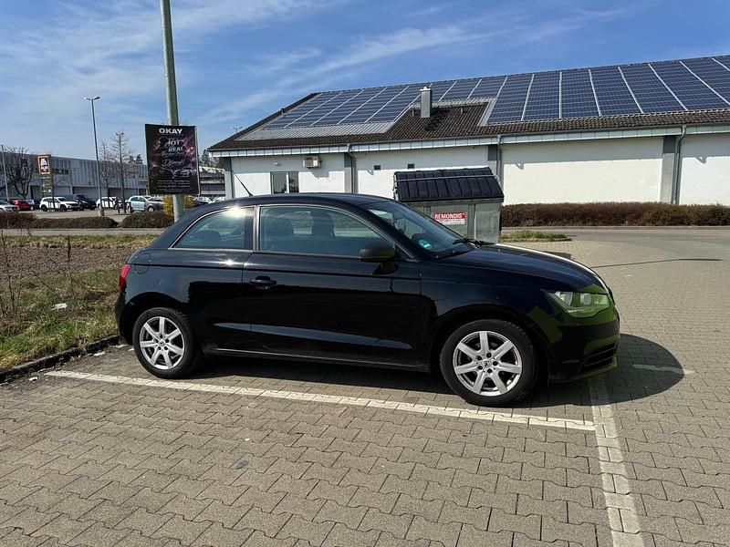Gebraucht Audi A1 Attraction 86 PS (63 kW) 2011 Schwarz Kleinwagen