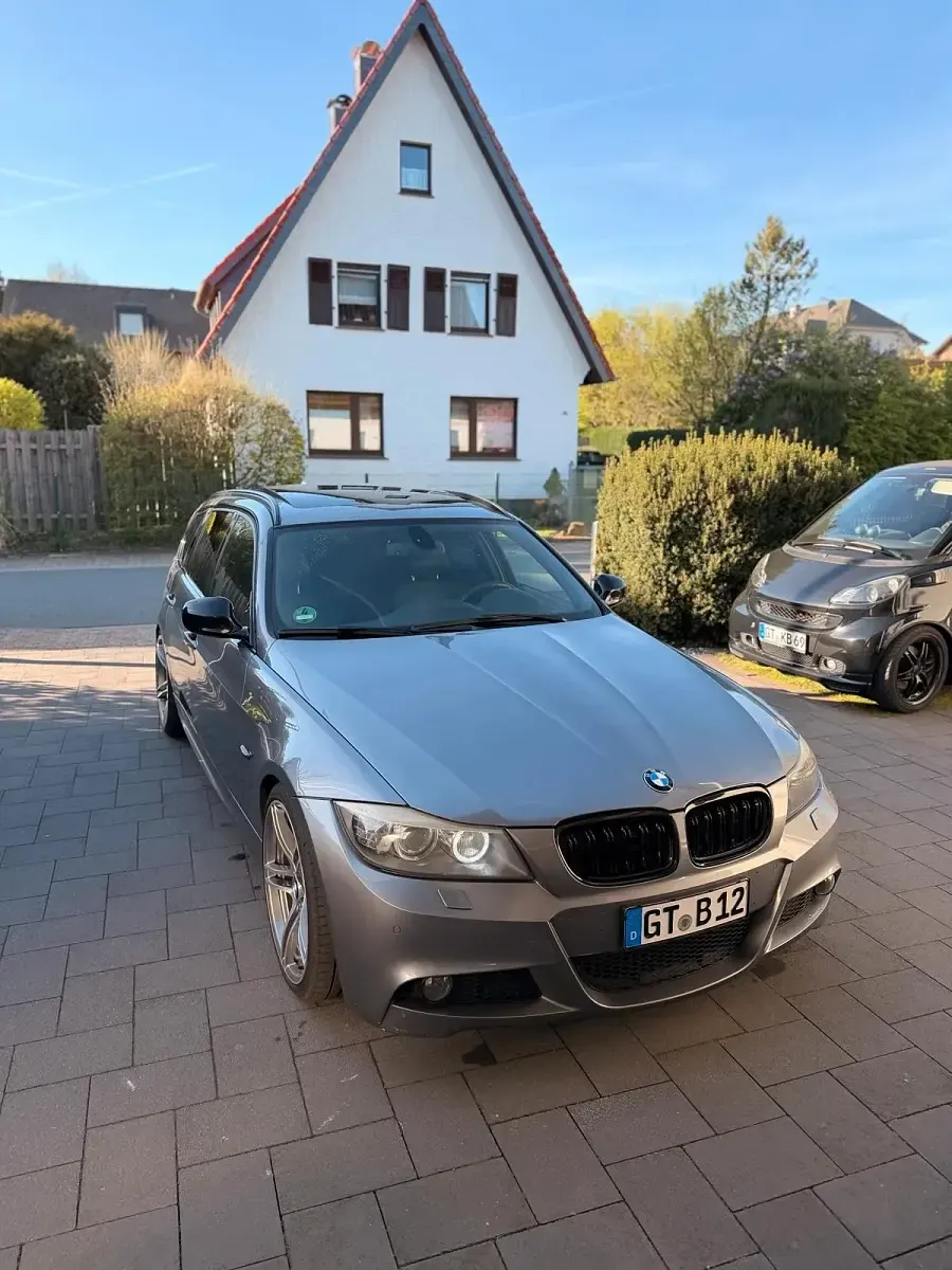 Gebraucht BMW 330 M Sport 245 PS (180 kW) 2010 Grau Kombi