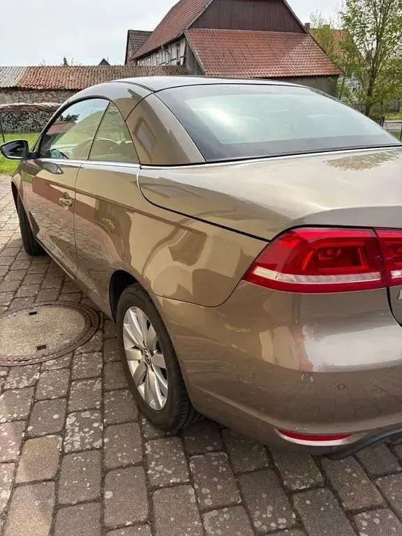 Gebraucht VW Eos Cup 140 PS (102 kW) 2015 Gold Cabrio