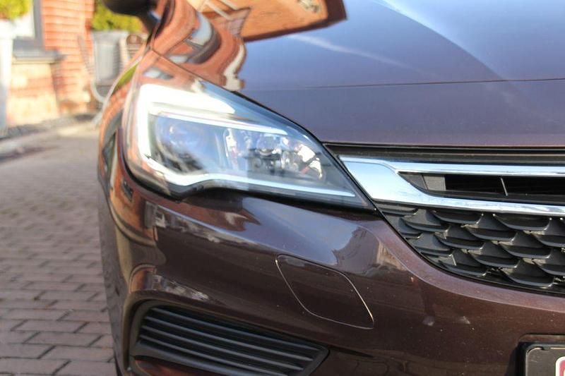 Gebraucht Opel Astra Edition 105 PS (77 kW) 2016 Braun Limousine