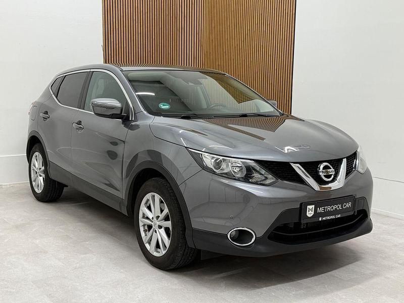 Grau Gebraucht 2015 Nissan Qashqai Acenta SUV | 11.490 € (Fairer Preis) - Bild 1/4