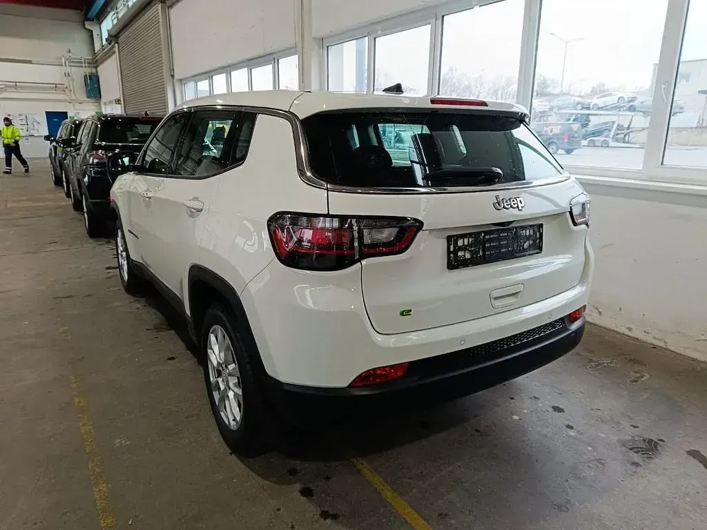 Gebraucht Jeep Compass Altitude 131 PS (96 kW) 2024 Weiß SUV