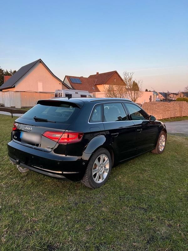Gebraucht Audi A3 Sportback 150 PS (110 kW) 2013 Schwarz Kleinwagen