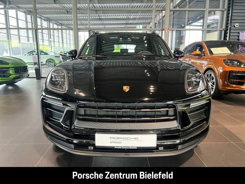 Gebraucht Porsche Macan 265 PS (194 kW) 2024 Schwarz SUV