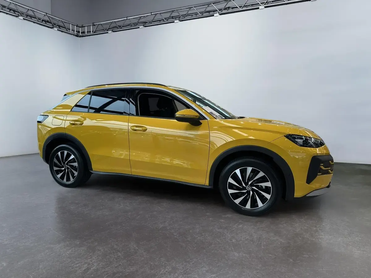 Neu VW T-Roc Life 116 PS (85 kW) 2026 SUV