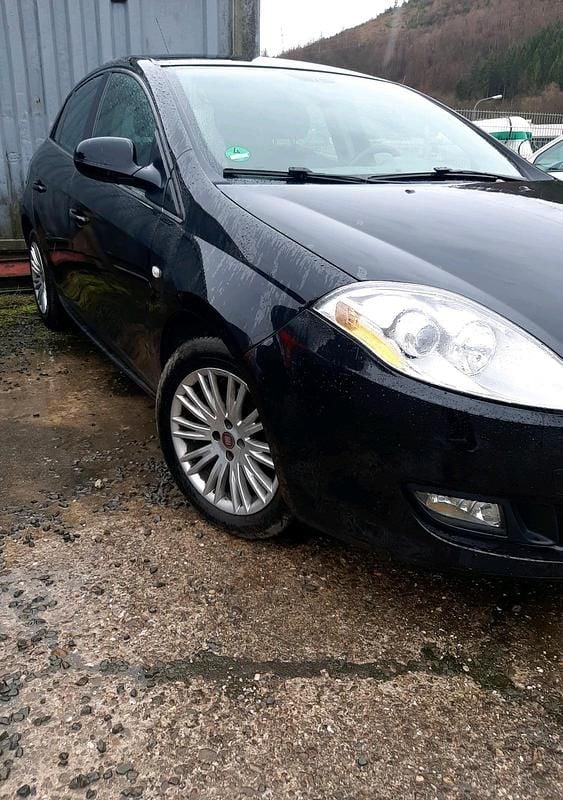 Gebraucht Fiat Bravo 90 PS (66 kW) 2008 Schwarz Kleinwagen