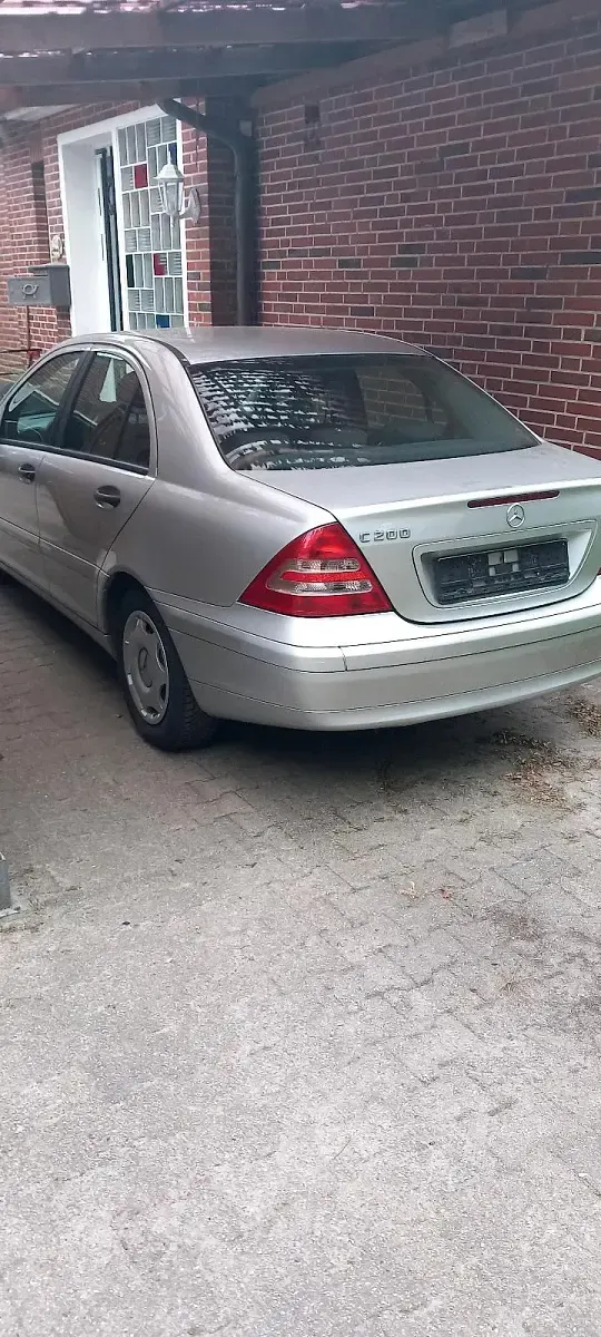 Gebraucht Mercedes 200 115 PS (84 kW) 2003 Silber Limousine