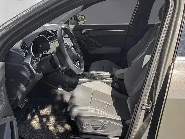 Gebraucht Audi Q3 Sportback S-Line 190 PS (139 kW) 2023 Chronosgrau SUV