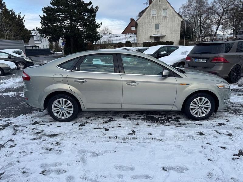 Gebraucht Ford Mondeo Ghia 160 PS (117 kW) 2008 Silber Limousine