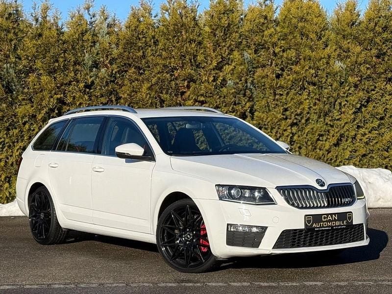 Weiß Gebraucht 2015 Skoda Octavia RS Kombi | 11.890 € (Guter Preis) - Bild 1/4