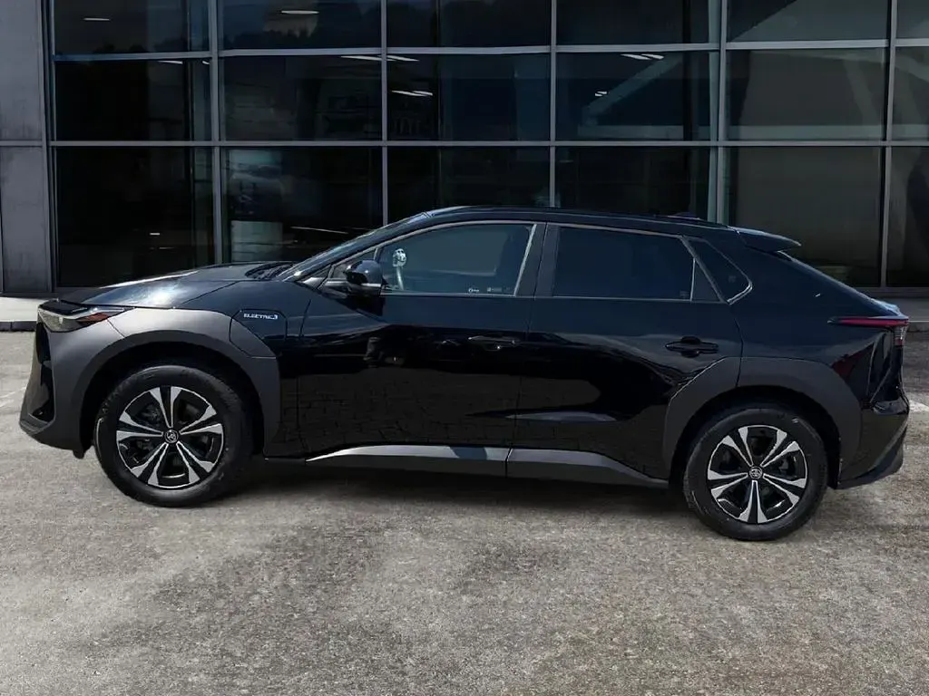 Gebraucht Toyota bZ4X 150 kW (204 PS) 2024 Schwarz SUV