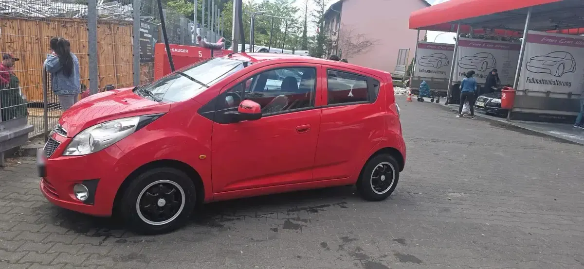 Gebraucht Chevrolet Spark 68 PS (50 kW) 2011 Rot Kleinwagen