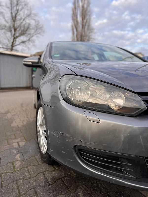 Gebraucht VW Golf VI 80 PS (58 kW) 2010 Grau Kleinwagen