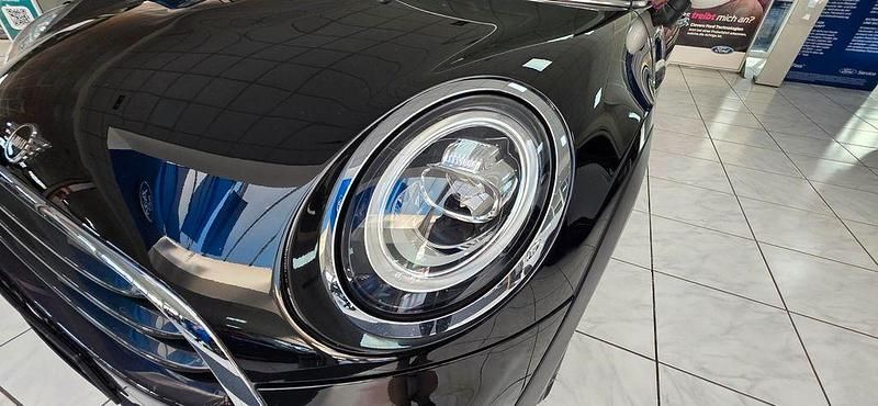 Gebraucht Mini Cooper D Pepper 116 PS (85 kW) 2018 Schwarz Kleinwagen