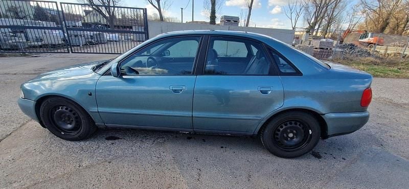 Gebraucht Audi A4 101 PS (74 kW) 1999 Grün Limousine