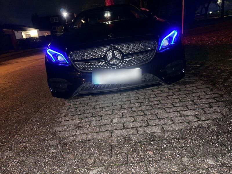 Blau Gebraucht 2020 Mercedes E350 Coupé | 26.500 € (Superpreis) - Bild 1/4