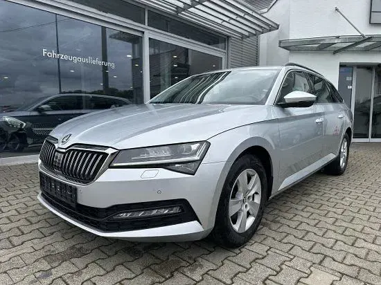 Gebraucht Skoda Superb Style 150 PS (110 kW) 2020 Silber Kombi