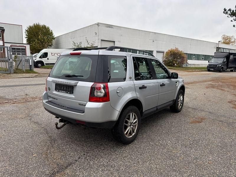 Gebraucht Land Rover Freelander 2 152 PS (111 kW) 2010 Silber SUV