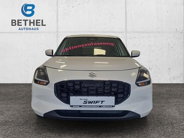 Neu Suzuki Swift Comfort+ 83 PS (61 kW) 2025 Weiß Limousine