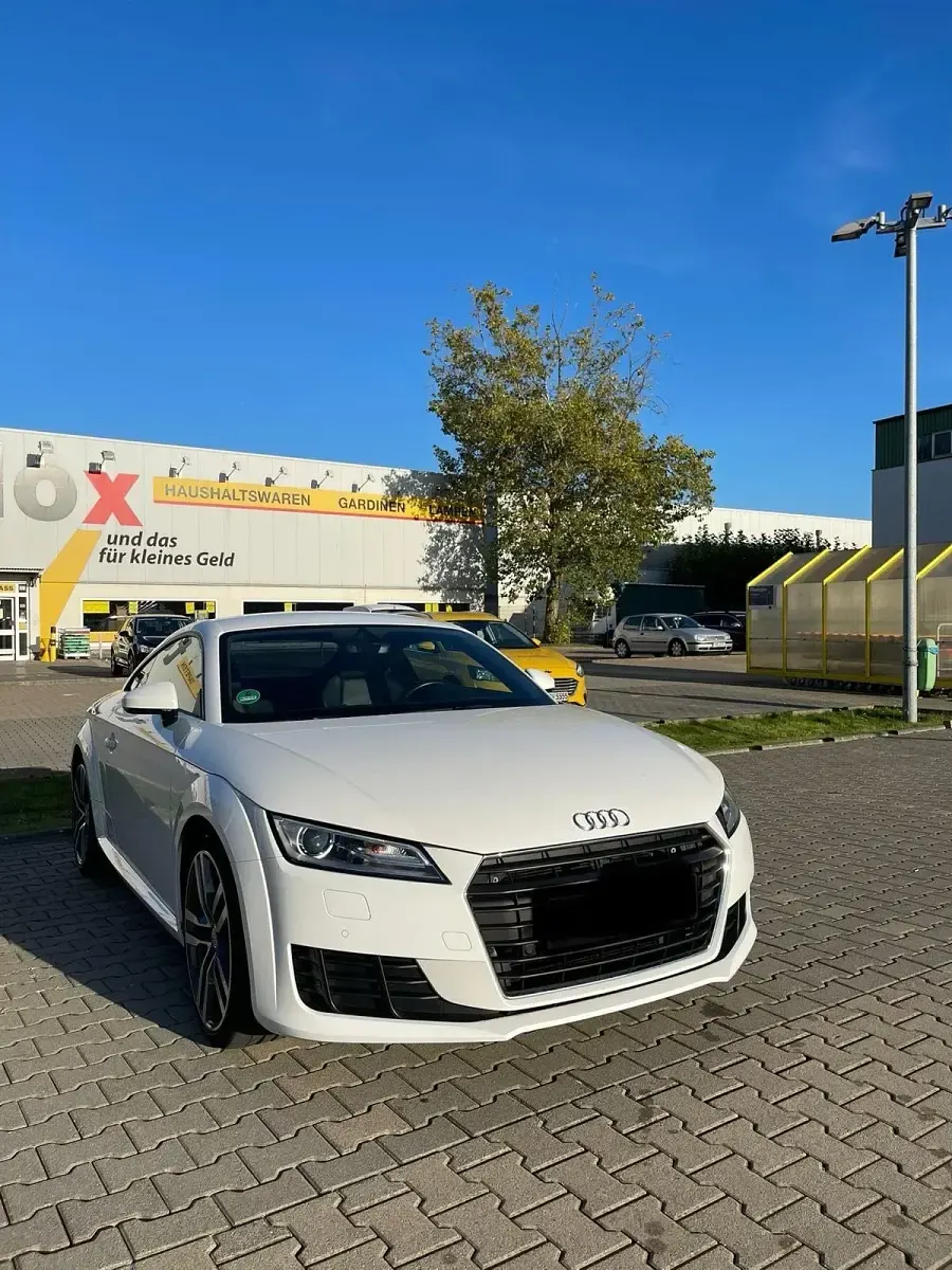 Gebraucht Audi TT Ambiente 180 PS (132 kW) 2017 Weiß Coupé