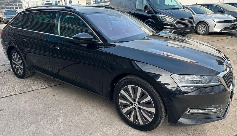 Gebraucht Skoda Superb Style 200 PS (147 kW) 2022 Schwarz Kombi