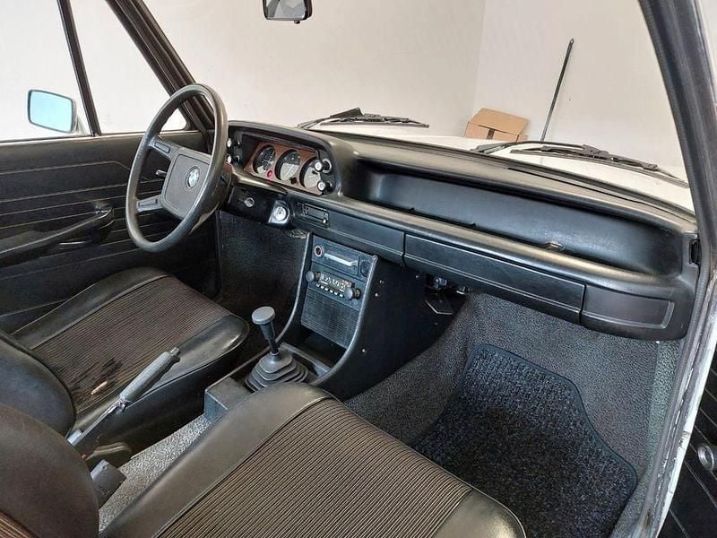 Gebraucht BMW 1502 75 PS (55 kW) 1977 Weiß Limousine