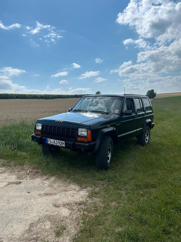 Schwarz Gebraucht 1992 Jeep Cherokee SUV | 14.800 € - Bild 1/4