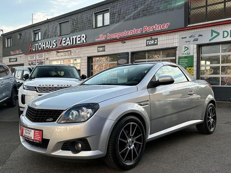 Silber Gebraucht 2005 Opel Tigra Cosmo Cabrio | 2.790 € (Etwas zu teuer) - Bild 1/4