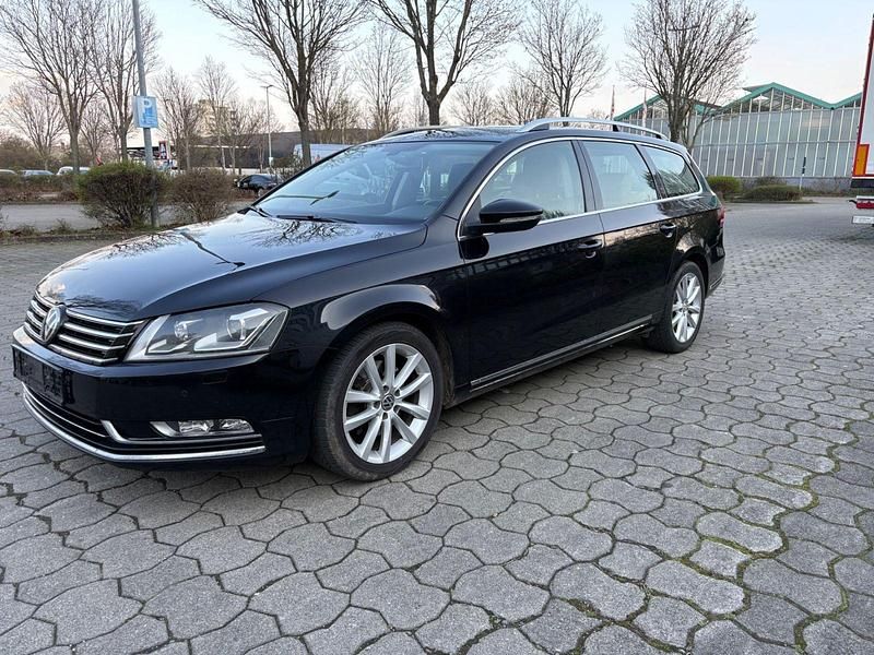 Gebraucht VW Passat Highline 211 PS (155 kW) 2012 Schwarz Kombi