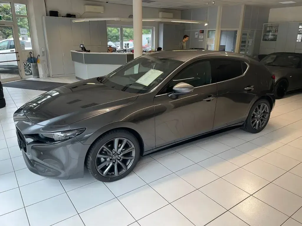 Neu Mazda 3 Exclusive-Line 140 PS (102 kW) 2026 Grau Limousine