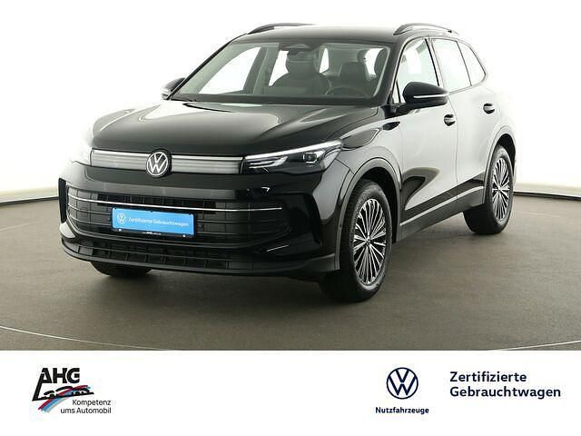 Deep black perleffekt Gebraucht 2024 VW Tiguan Life SUV | 38.790 € (Etwas zu teuer) - Bild 1/2