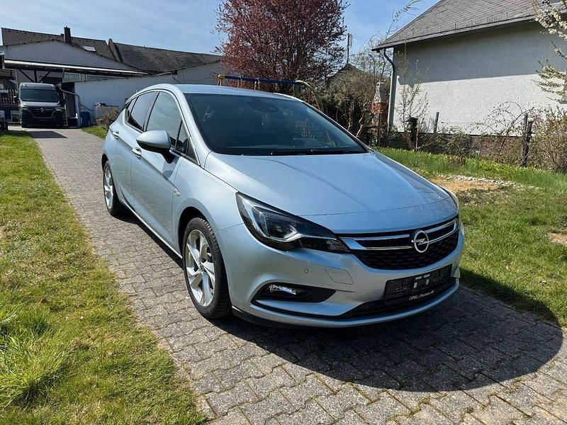 Brugt Opel Astra Dynamic 200 HK (147 kW) 2017 Sølv Sedan