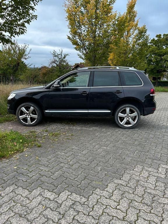 Schwarz Gebraucht 2007 VW Touareg SUV | 7.000 € (Teuer) - Bild 1/4