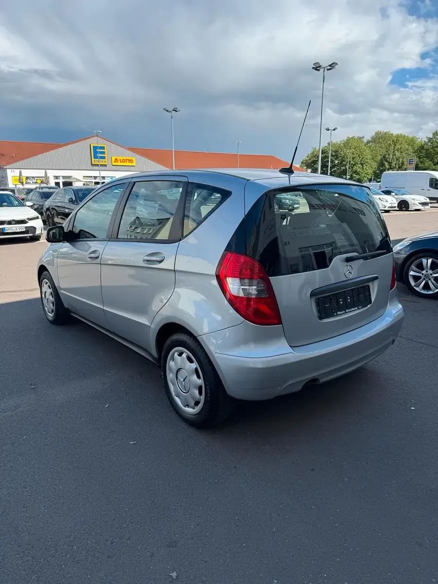 Gebraucht Mercedes A150 95 PS (69 kW) 2009 Silber Kleinwagen