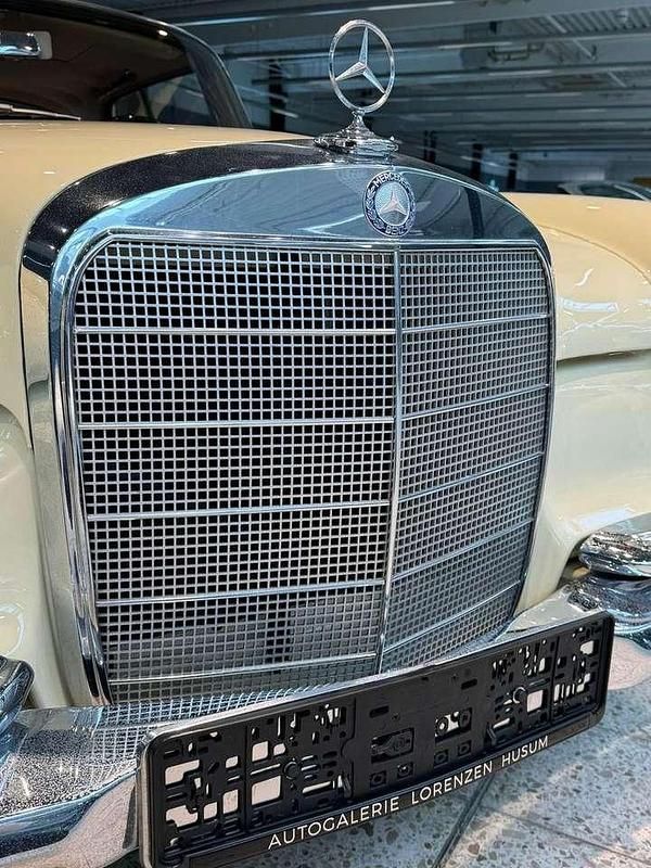 Gebraucht Mercedes 220 120 PS (88 kW) 1963 Beige Coupé