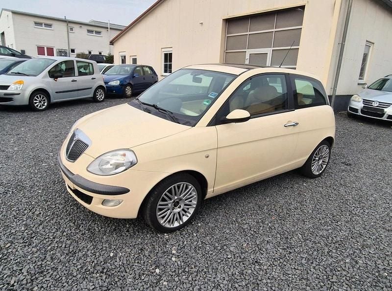 Beige Gebraucht 2004 Lancia Ypsilon Kleinwagen | 1.699 € (Fairer Preis) - Bild 1/4