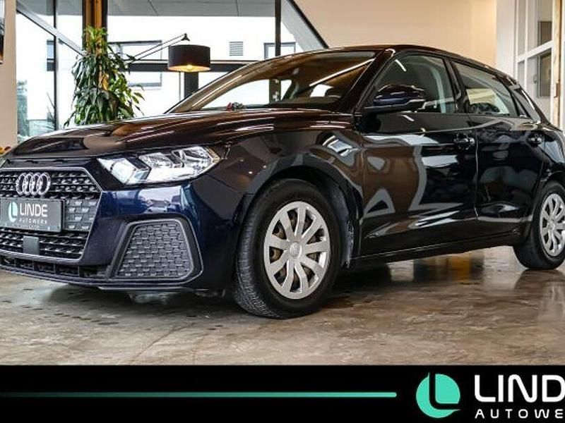 Blau Gebraucht 2021 Audi A1 Comfort Kleinwagen | 16.990 € (Guter Preis) - Bild 1/4