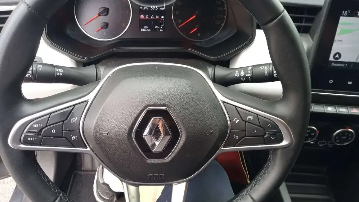 Gebraucht Renault Clio Evolution 91 PS (66 kW) 2022 Dolomit grau Kleinwagen