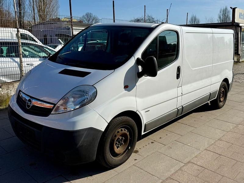 Gebraucht Opel Vivaro 114 PS (83 kW) 2014 Weiß Van / Kleinbus