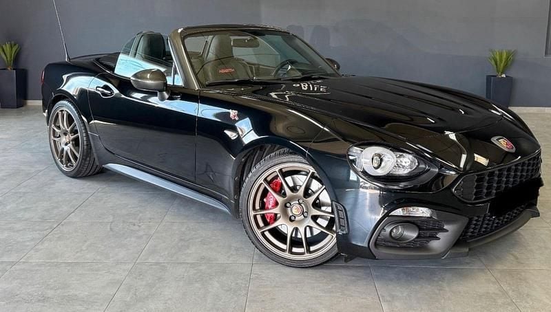 Schwarz Gebraucht 2019 Abarth 124 Spider Cabrio | 28.000 € - Bild 1/4