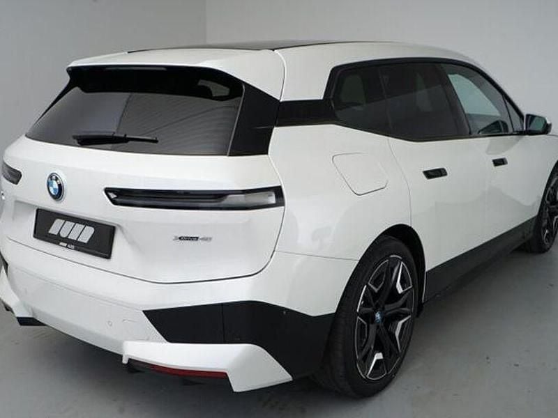 Gebraucht BMW iX Sport Line 239 kW (326 PS) 2023 Weiß SUV