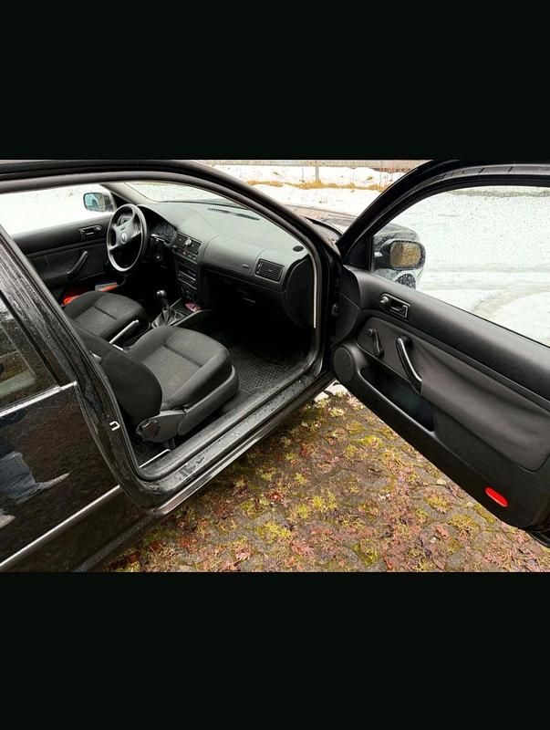 Gebraucht VW Golf IV 75 PS (55 kW) 2001 Schwarz