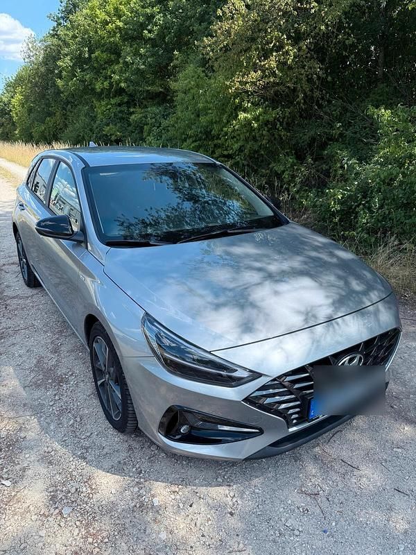 Silber Gebraucht 2021 Hyundai i30 Edition 30+ Limousine | 19.990 € (Guter Preis) - Bild 1/4