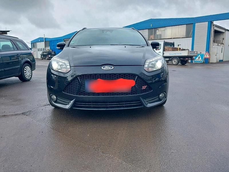 Gebraucht Ford Focus ST 250 PS (183 kW) 2014 Schwarz Kombi