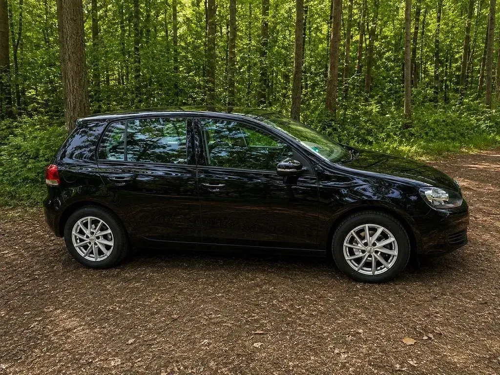 Gebraucht VW Golf VII 86 PS (63 kW) 2012 Schwarz Limousine