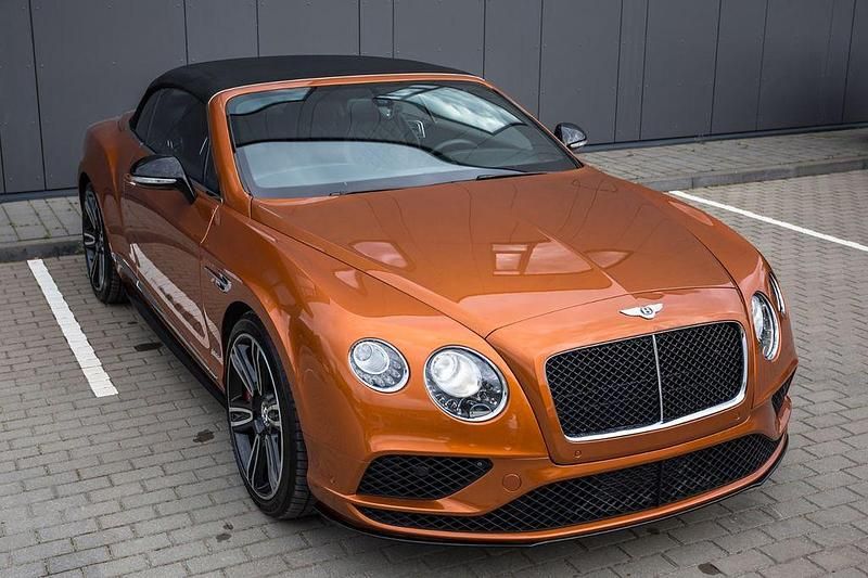 Gebraucht Bentley Continental GT Convertible 529 PS (389 kW) 2016 Orange Cabrio