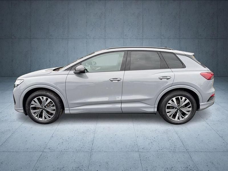 Gebraucht Audi Q4 e-tron Advanced 150 kW (204 PS) 2022 Kieselgrau SUV