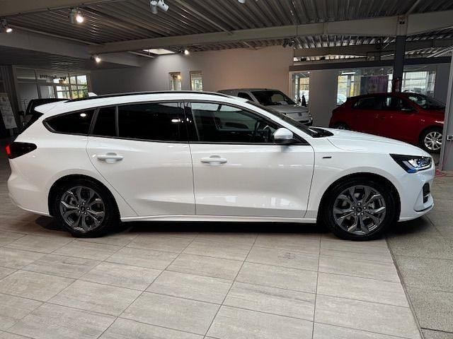 Usata Ford Focus ST-Line 155 CV (114 kW) 2024 Bianco Berlina